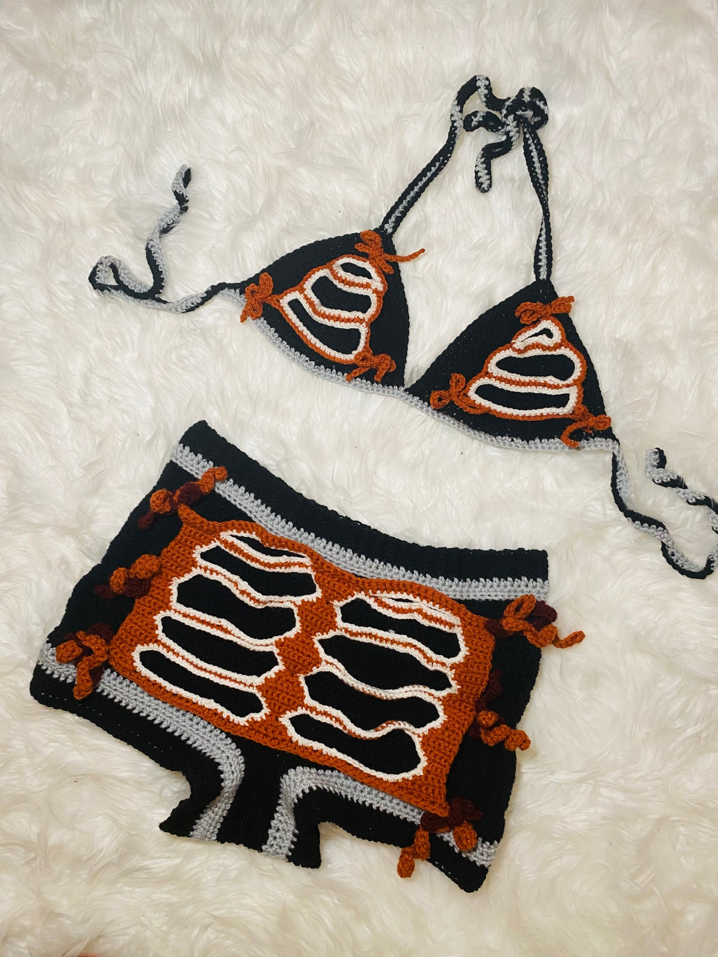 CUSTOM DISTRESSED SET