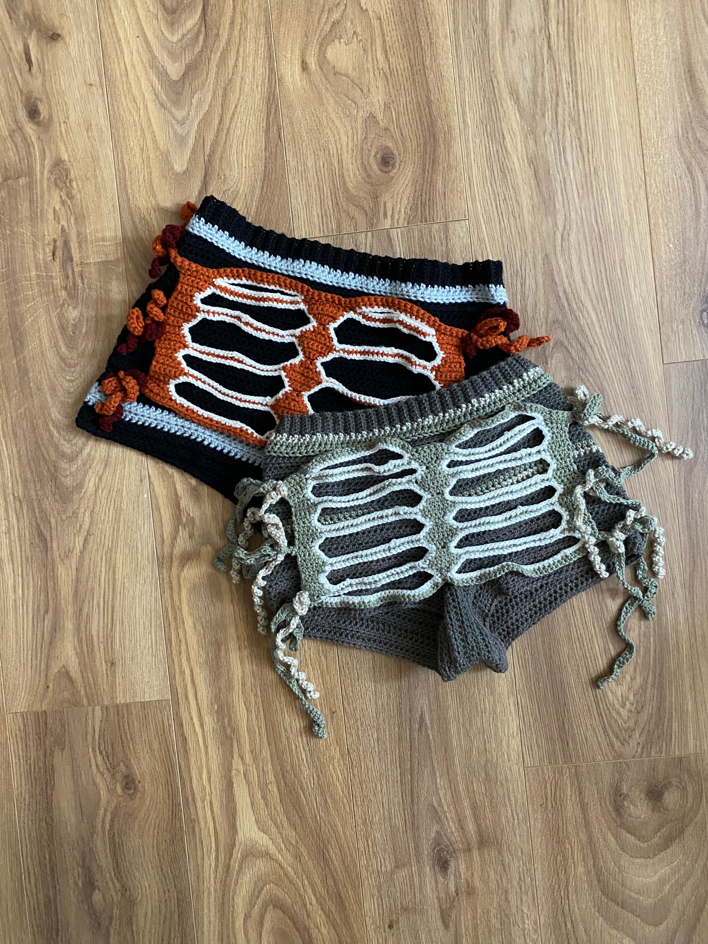 CUSTOM DISTRESSED SET